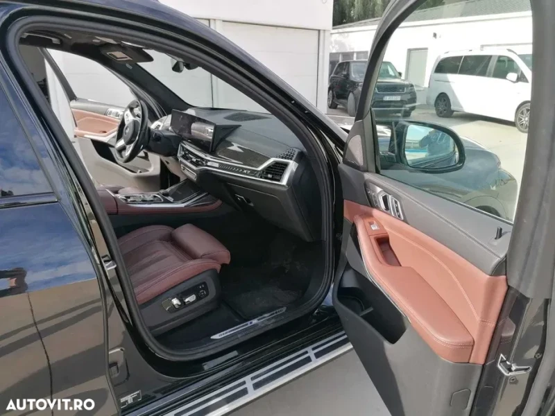 BMW X7 40d xDrive M-Sport, снимка 8 - Автомобили и джипове - 52881623