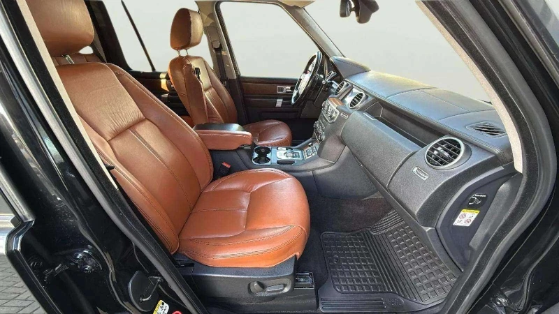 Land Rover Discovery 3.0 SDV6, снимка 12 - Автомобили и джипове - 53145563