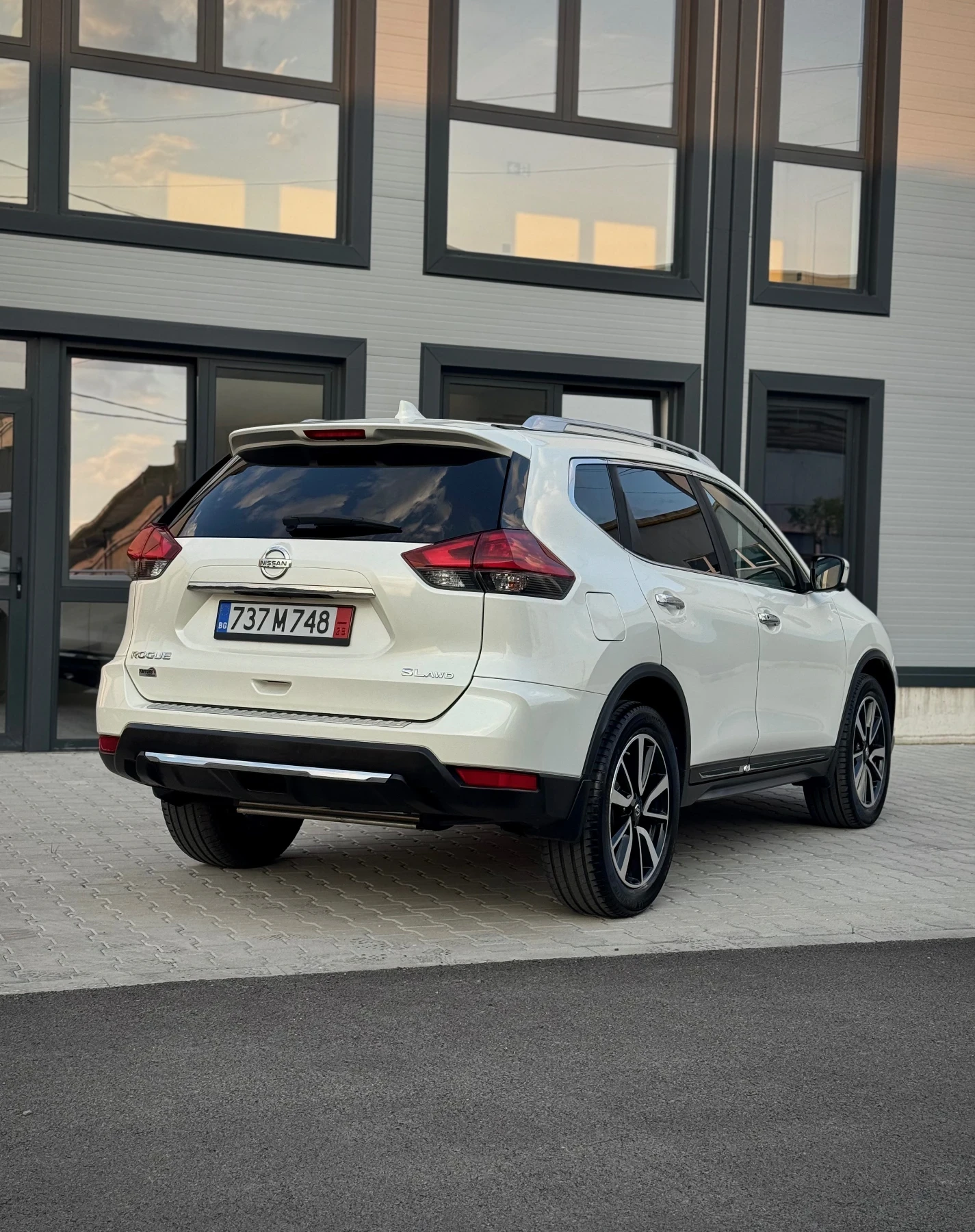 Nissan Rogue SL* AWD* TEKNA* FACELIFT - изображение 4