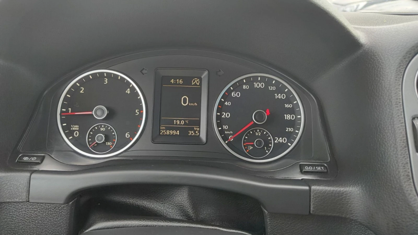 VW Tiguan 2.0TDI-6 ck. - изображение 10