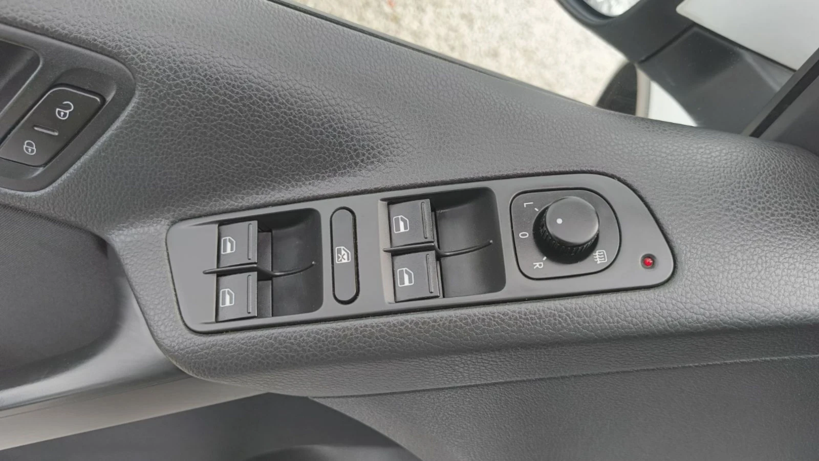 VW Tiguan 2.0TDI-6 ck. - изображение 9