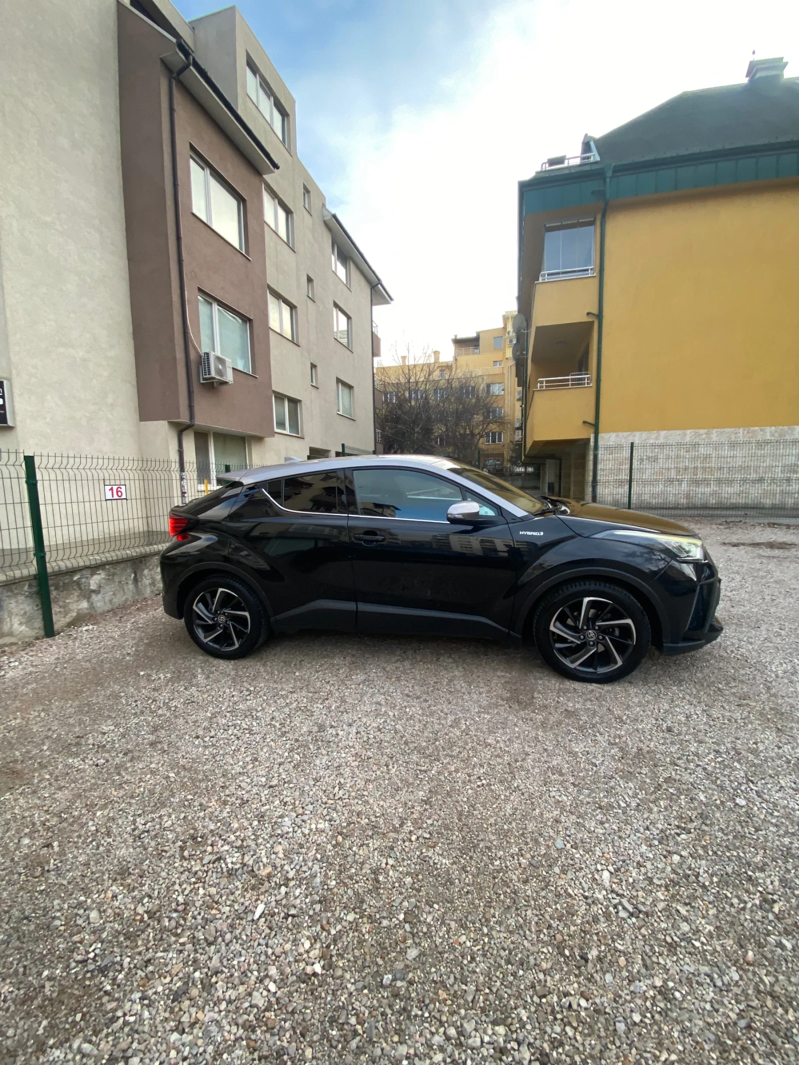 Toyota C-HR 2.0 hybrid  - изображение 3
