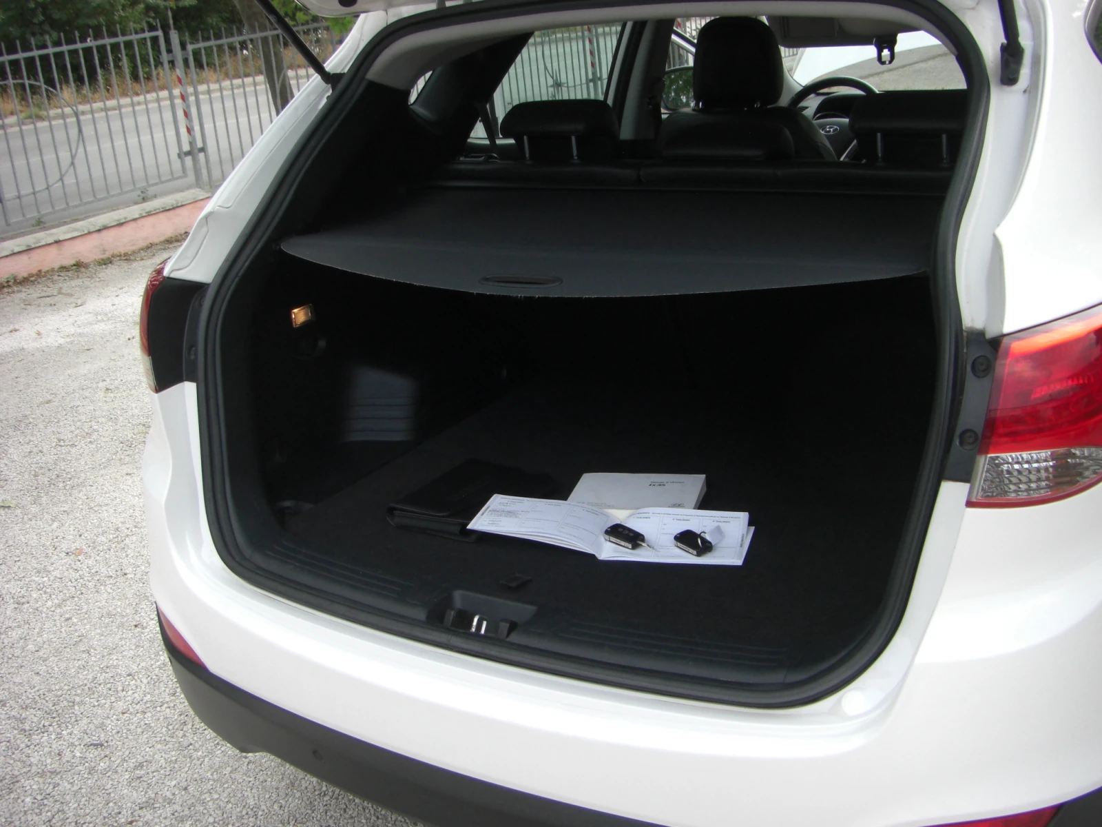 Hyundai IX35 1.7crdi 6ck.EURO 5B, снимка 16 - Автомобили и джипове - 53959758