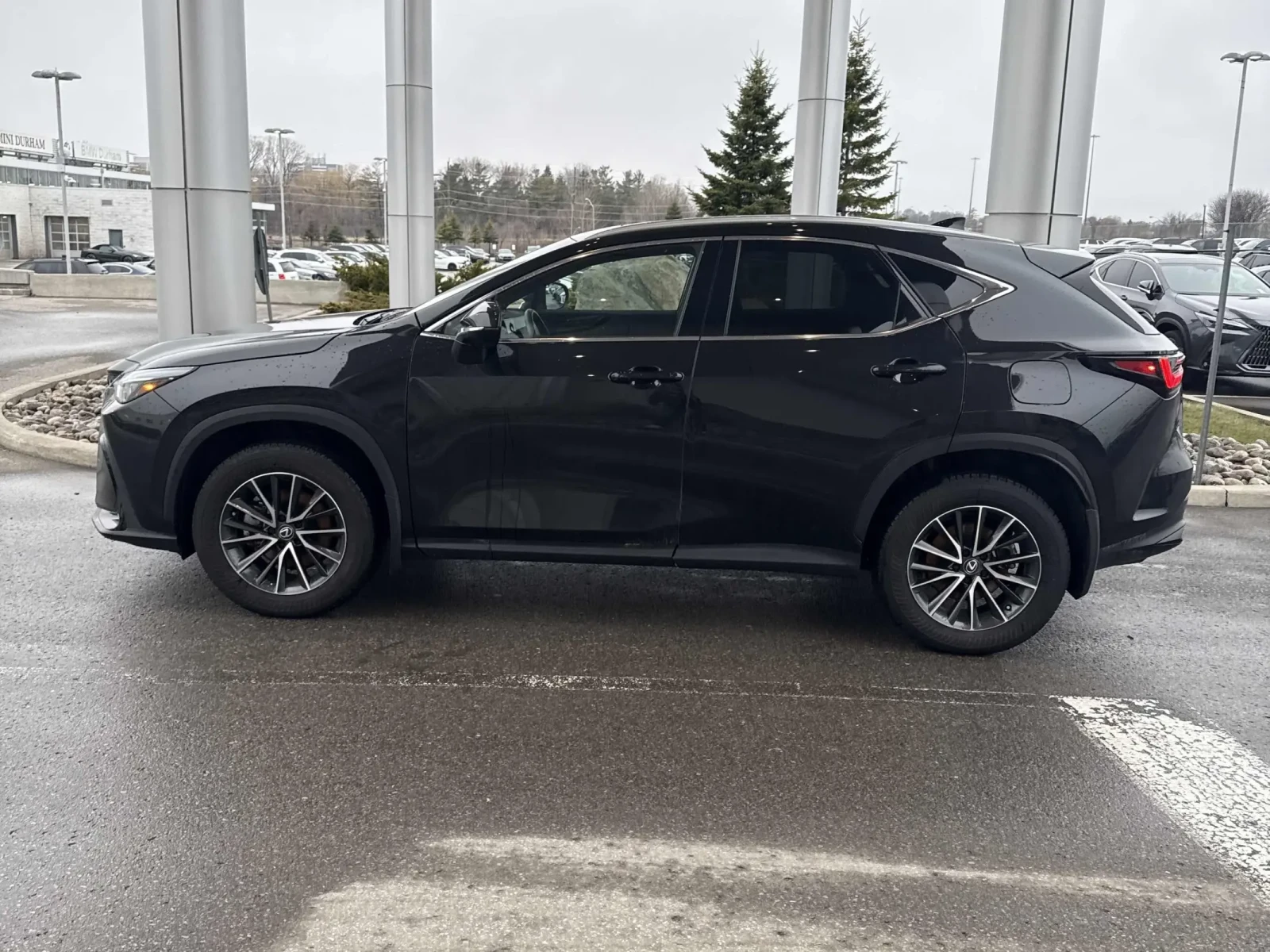 Lexus NX 350h * * CARFAX * * АВТО КРЕДИТ * * , снимка 3 - Автомобили и джипове - 54058897