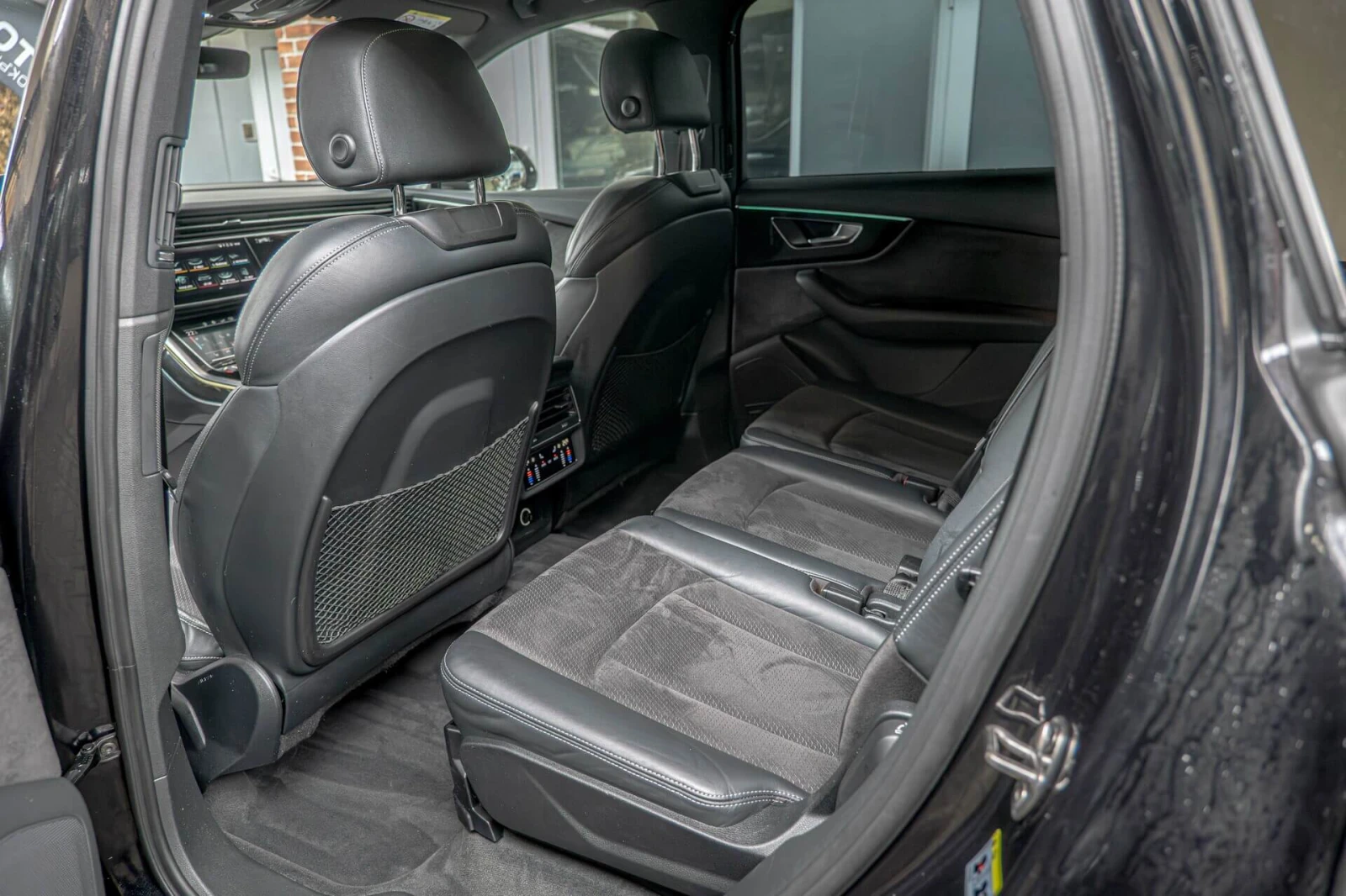 Audi SQ7 4.0TDI Quattro/Bose/Камера 360/Подгрев/Distronic/, снимка 7 - Автомобили и джипове - 54063651