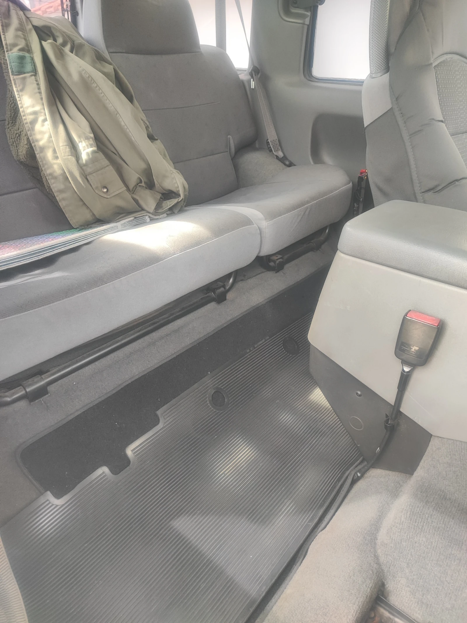 Land Rover Discovery, снимка 11 - Автомобили и джипове - 54097865