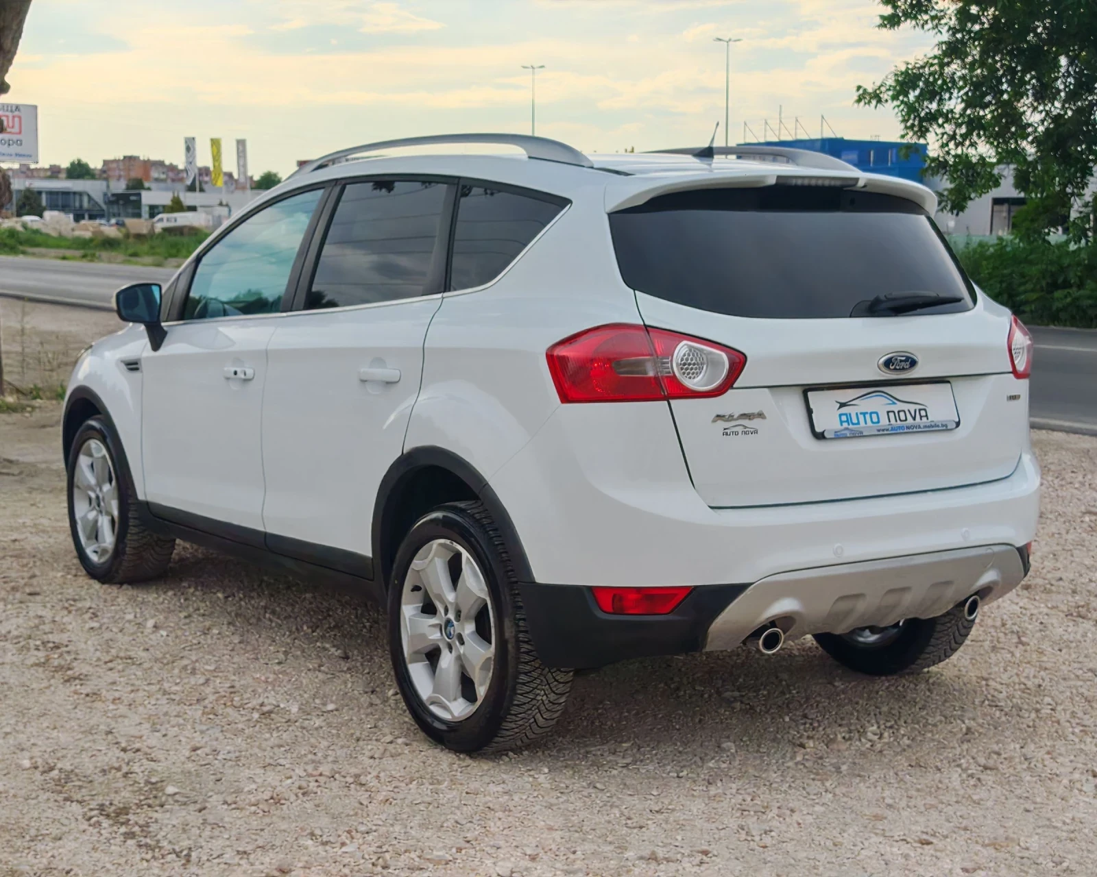 Ford Kuga 2.0 136 К.С ДИЗЕЛ!4X4! ПАНОРАМА! , снимка 7 - Автомобили и джипове - 54874765