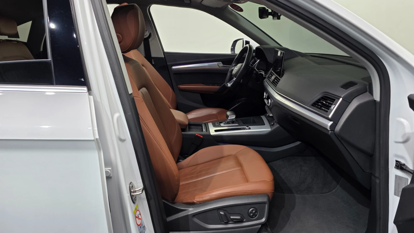 Audi Q5 45 TFSI quattro Sportback, снимка 9 - Автомобили и джипове - 55541331