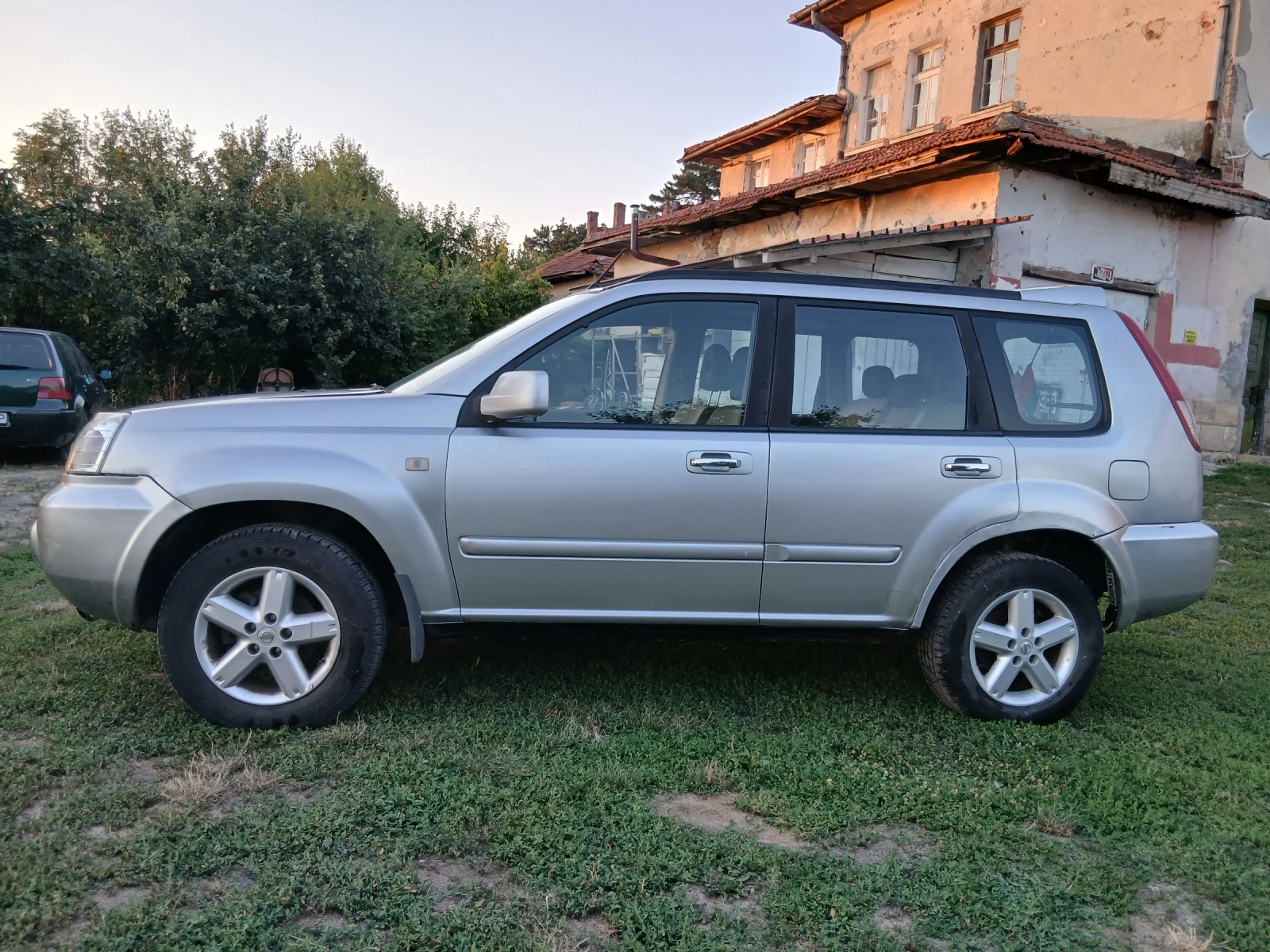 Nissan X-trail 2.2, снимка 5 - Автомобили и джипове - 55621017