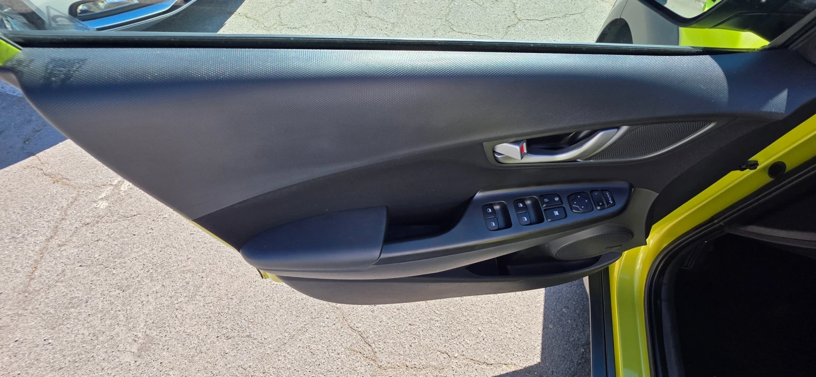 Hyundai Kona 1.6D 136k.c EURO 6B, снимка 8 - Автомобили и джипове - 55961303