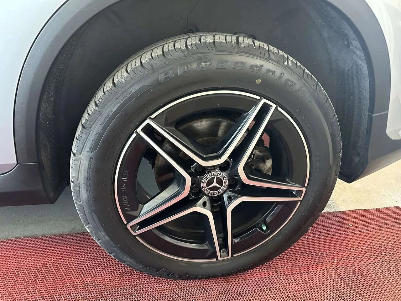 Mercedes-Benz GLC 300, снимка 11 - Автомобили и джипове - 56689235