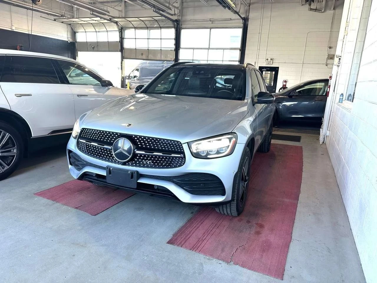 Mercedes-Benz GLC 300, снимка 3 - Автомобили и джипове - 56689235