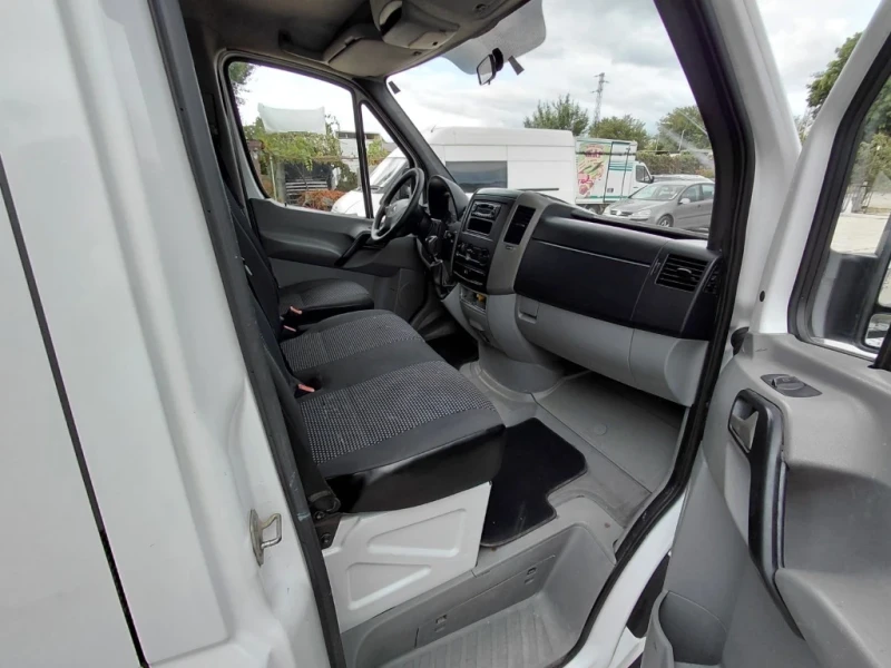 Mercedes-Benz Sprinter, снимка 13 - Бусове и автобуси - 52724653