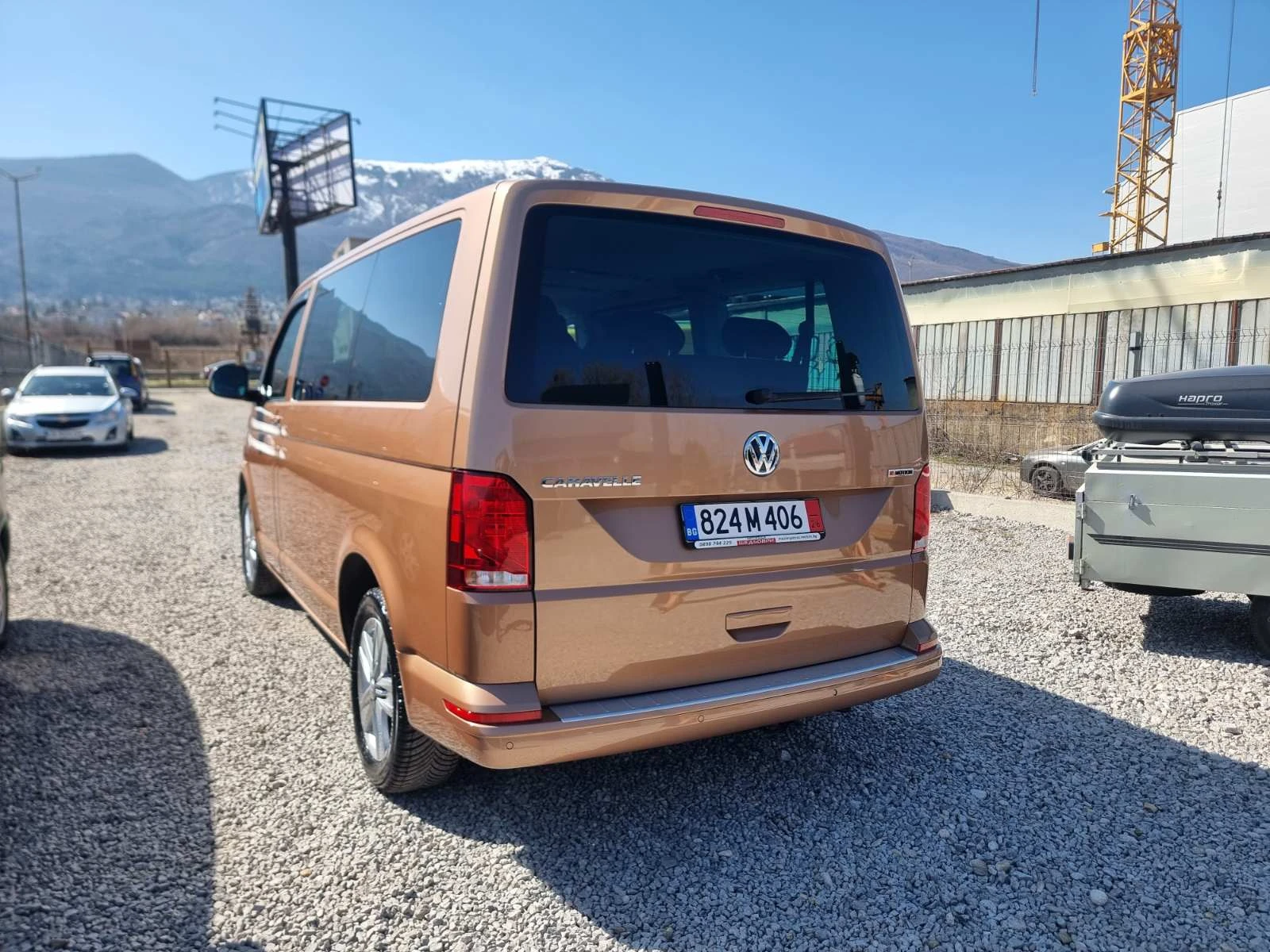 VW Caravelle 2.0TDI 7+ 1 4X4 ЦЕНА С ДДС, снимка 2 - Бусове и автобуси - 53845620