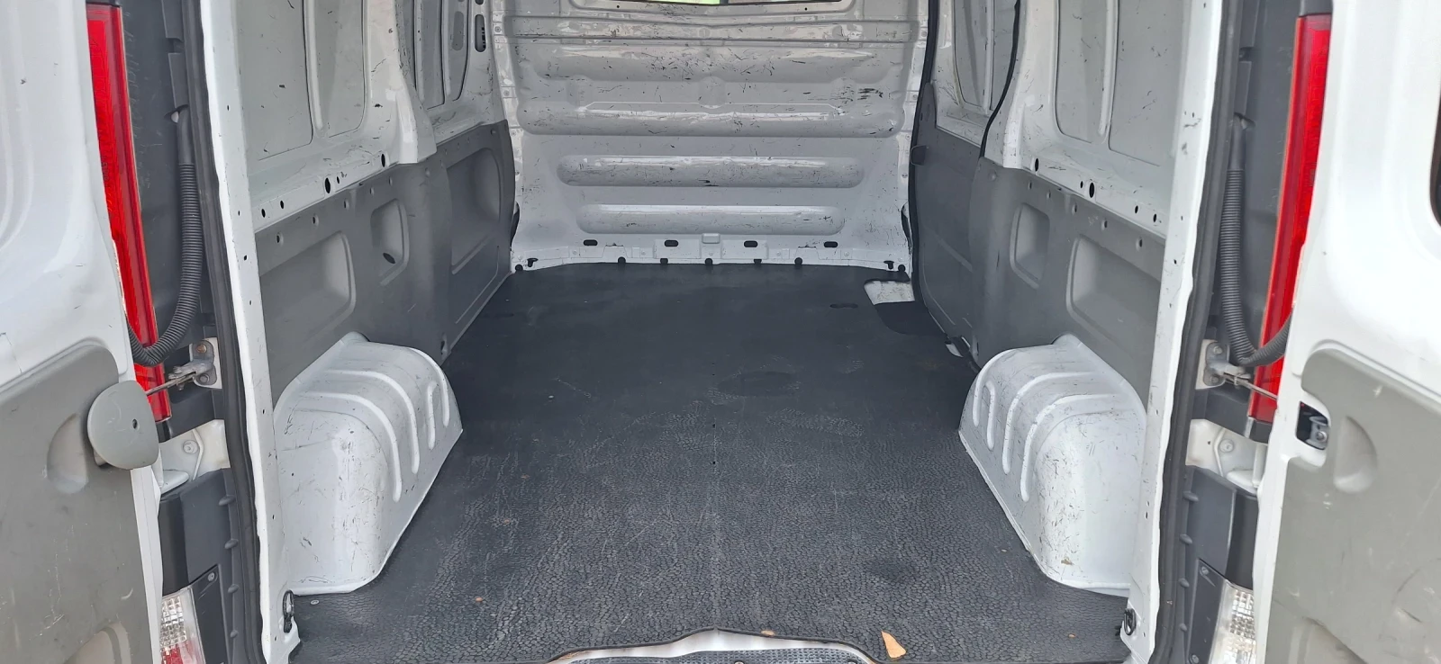 Renault Trafic 2000 DCI, снимка 12 - Бусове и автобуси - 54737401