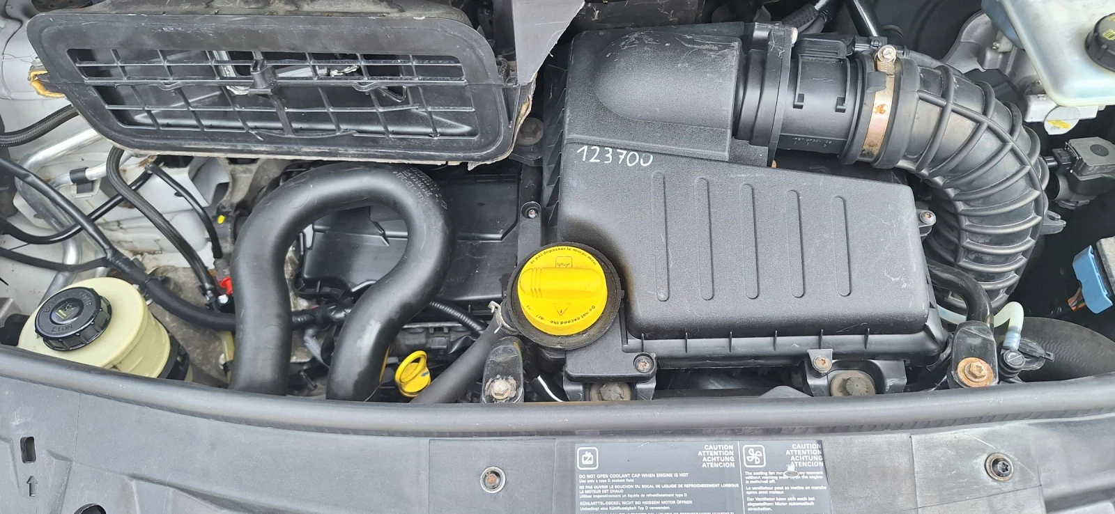 Renault Trafic 2000 DCI, снимка 9 - Бусове и автобуси - 54737401