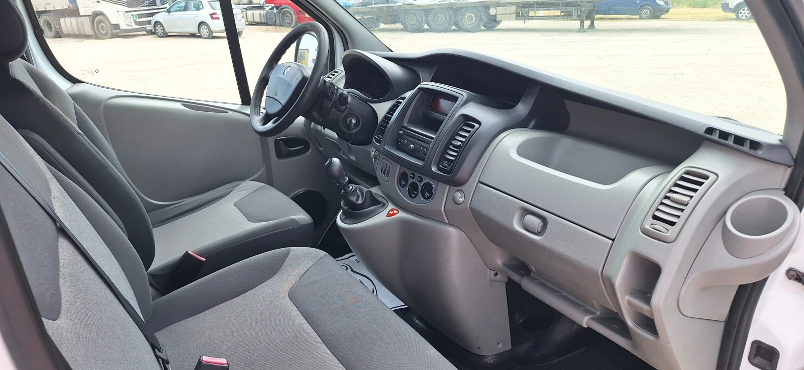 Renault Trafic 2000 DCI, снимка 10 - Бусове и автобуси - 54737401