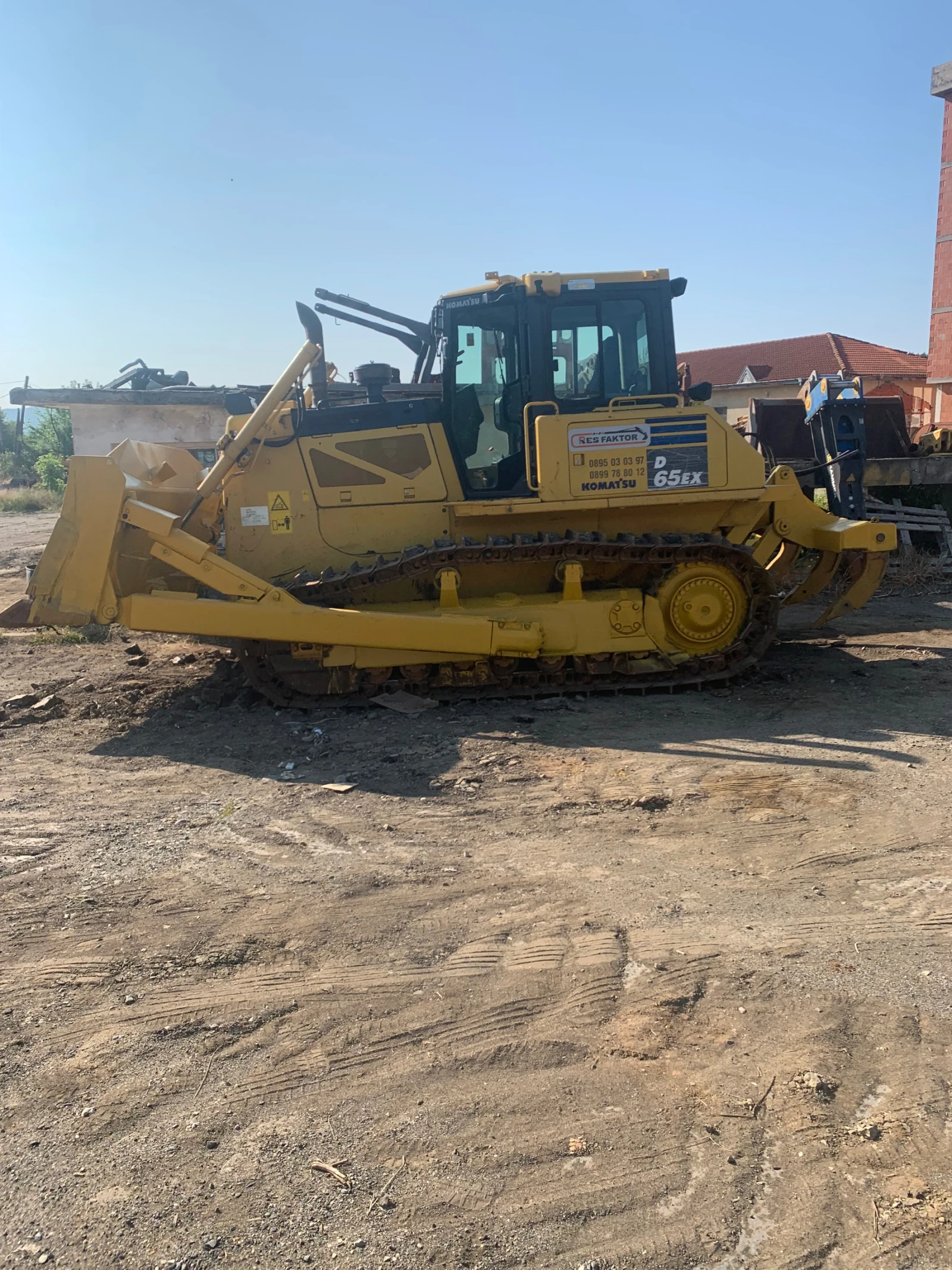 Булдозер Komatsu D65EX-17, снимка 1