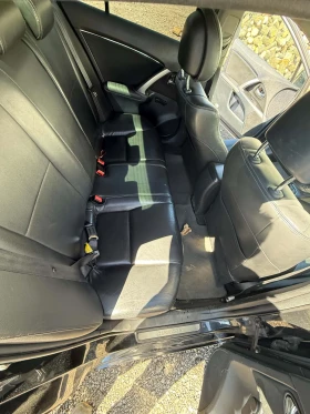 Toyota Avensis 2. 0 D-4D 124 к. с. НА ЧАСТИ, снимка 11