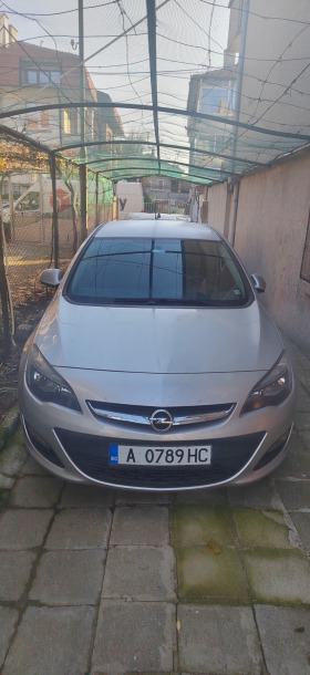 Opel Astra, снимка 1 - Автомобили и джипове - 43499677