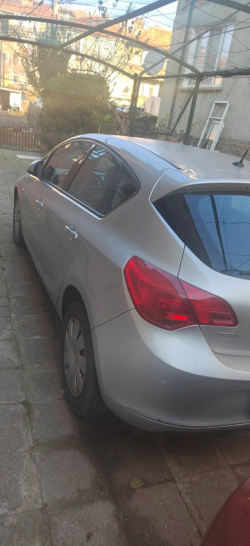 Opel Astra, снимка 3 - Автомобили и джипове - 43499677