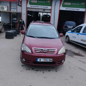 ������ Toyota Avensis verso
