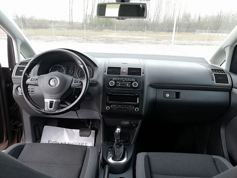 VW Touran 1.6TDI avtom IT., снимка 15 - Автомобили и джипове - 44968082