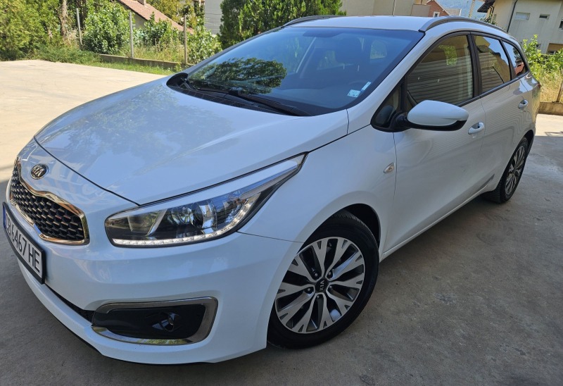 Kia Ceed CRDi 110ps, снимка 14 - Автомобили и джипове - 46492344