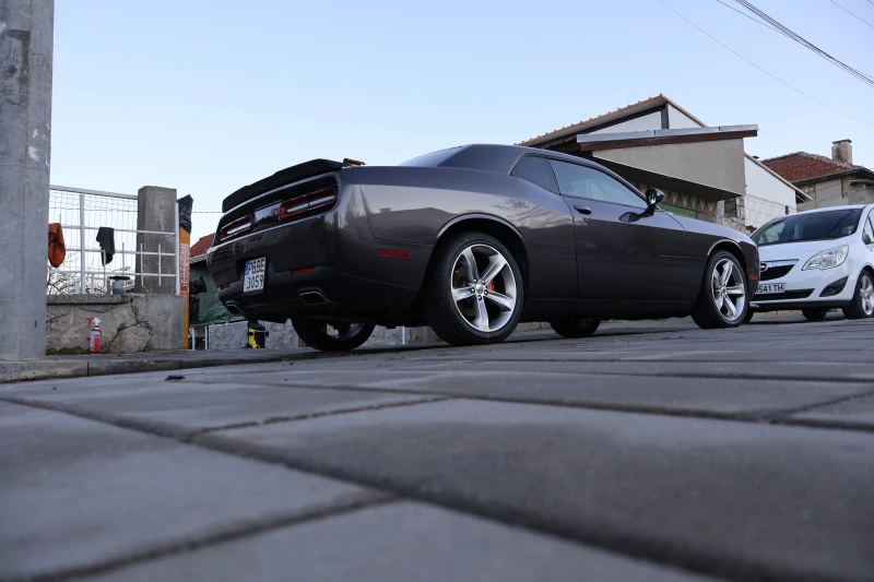 Dodge Challenger, снимка 10 - Автомобили и джипове - 52796134