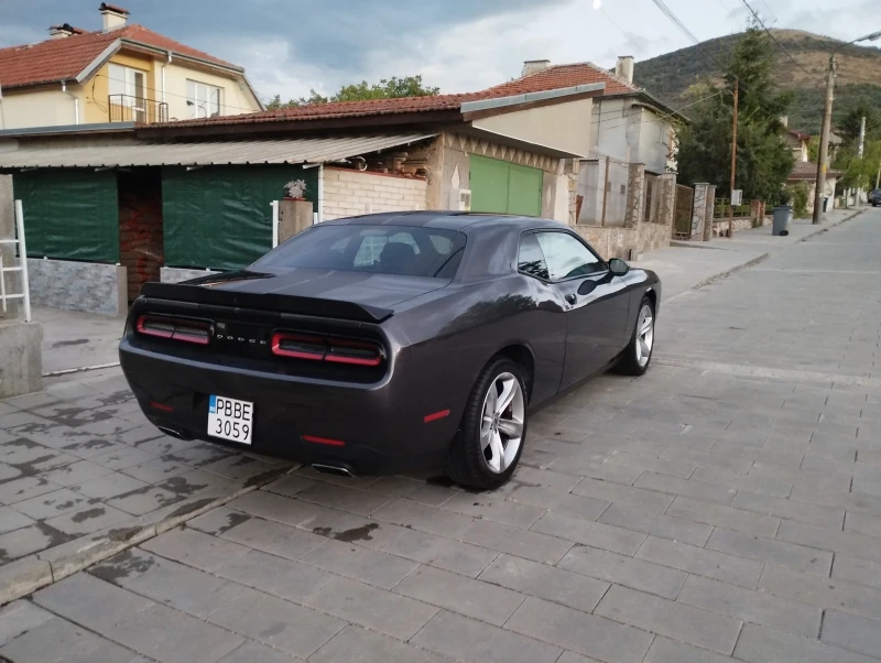 Dodge Challenger, снимка 13 - Автомобили и джипове - 47382381