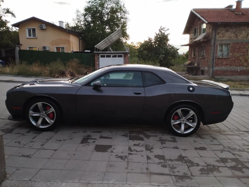 Dodge Challenger, снимка 16 - Автомобили и джипове - 47382381