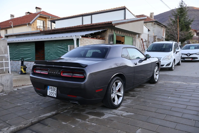 Dodge Challenger, снимка 3 - Автомобили и джипове - 52796134