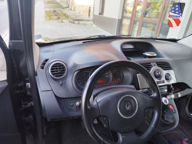 Renault Kangoo, снимка 5 - Автомобили и джипове - 48084145