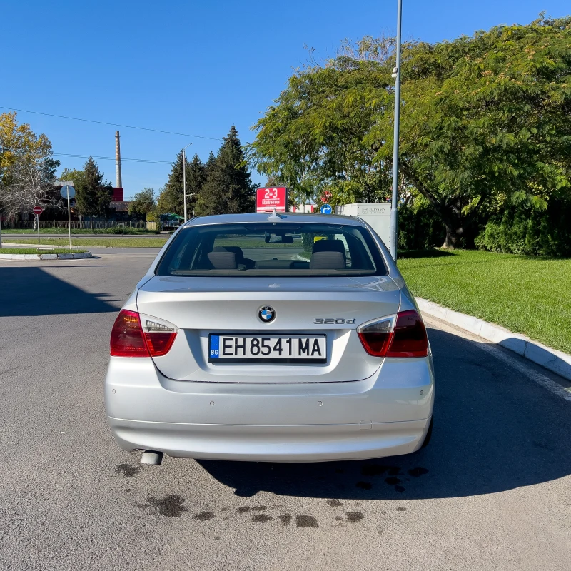 BMW 320 E90, снимка 4 - Автомобили и джипове - 47735971