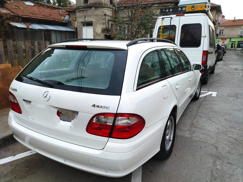 Mercedes-Benz E 320, снимка 2 - Автомобили и джипове - 47915606