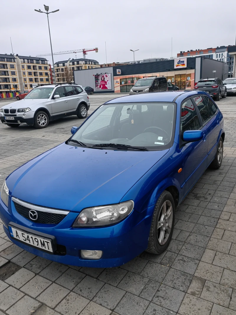 Mazda 323, снимка 1 - Автомобили и джипове - 48267352