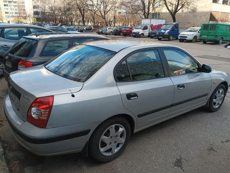 Hyundai Elantra 1.6 GL, седан, 107 к.с. 150 000 км, снимка 2 - Автомобили и джипове - 48366637