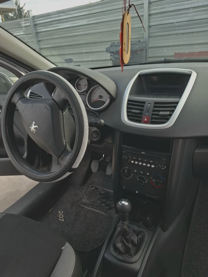 Peugeot 207 1.4 HDI, снимка 9 - Автомобили и джипове - 49421438