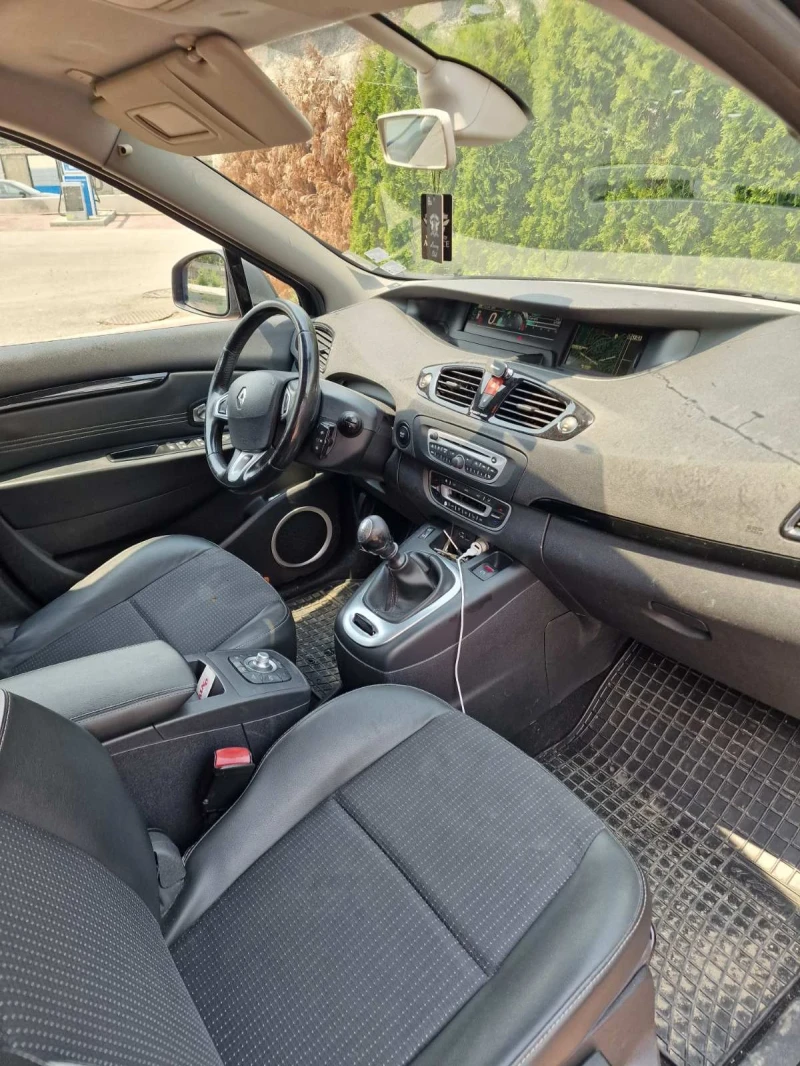 Renault Grand scenic, снимка 6 - Автомобили и джипове - 51846944