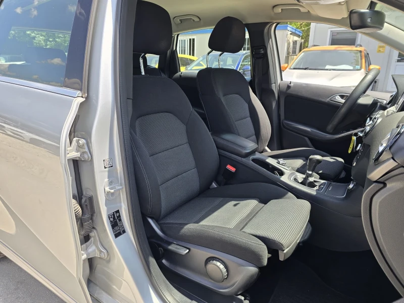 Mercedes-Benz B 180 Топ състояние, снимка 12 - Автомобили и джипове - 50727643