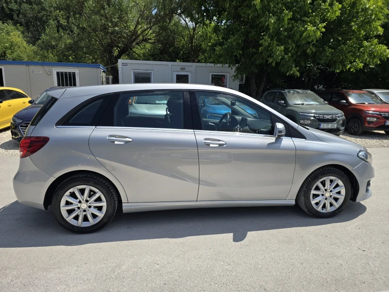 Mercedes-Benz B 180 Топ състояние, снимка 8 - Автомобили и джипове - 50727643