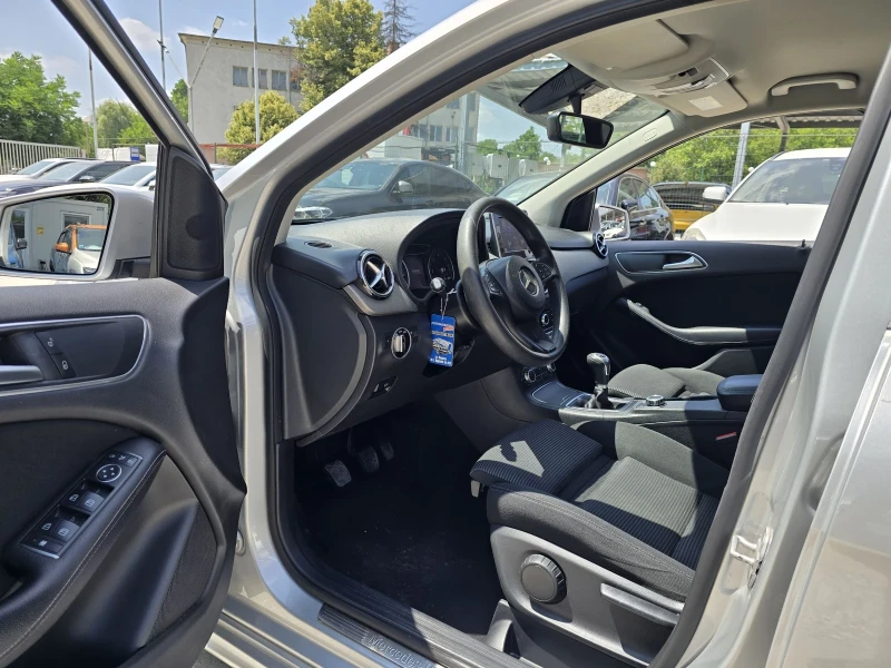 Mercedes-Benz B 180 Топ състояние, снимка 10 - Автомобили и джипове - 50727643
