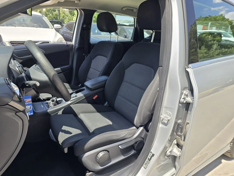 Mercedes-Benz B 180 Топ състояние, снимка 9 - Автомобили и джипове - 50727643