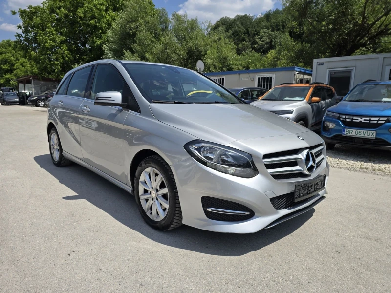 Mercedes-Benz B 180 Топ състояние, снимка 2 - Автомобили и джипове - 50727643