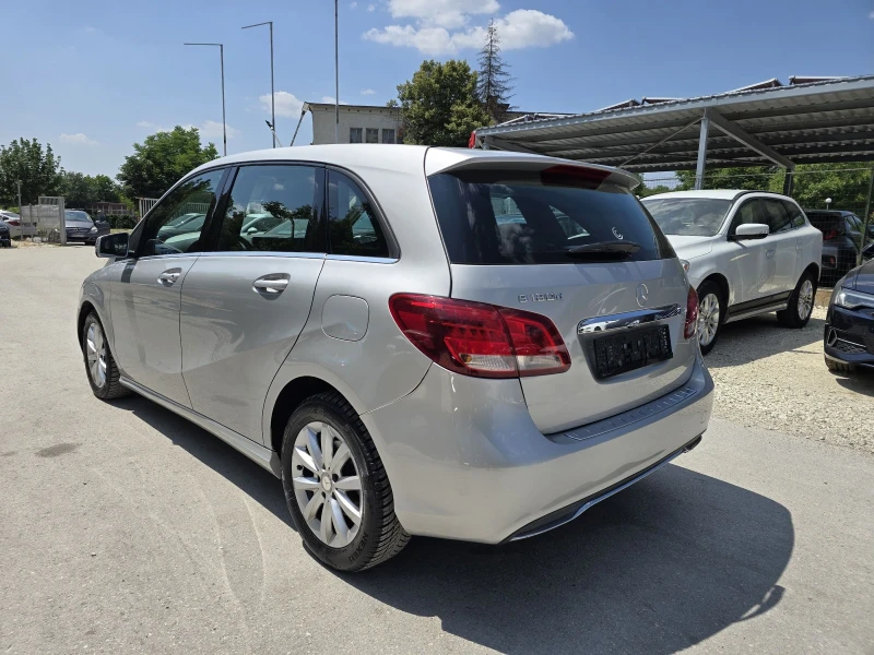Mercedes-Benz B 180 Топ състояние, снимка 4 - Автомобили и джипове - 50727643