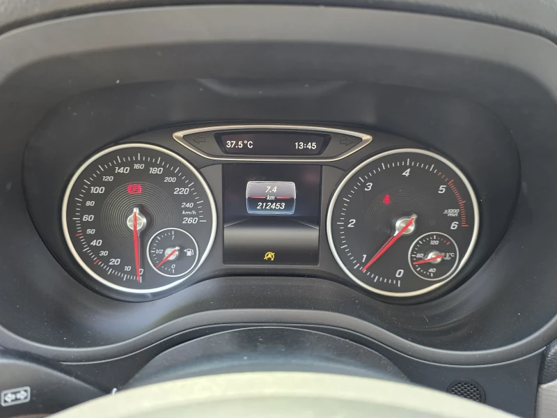 Mercedes-Benz B 180 Топ състояние, снимка 16 - Автомобили и джипове - 50727643