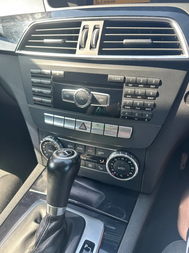 Mercedes-Benz C 220, снимка 15 - Автомобили и джипове - 51670588