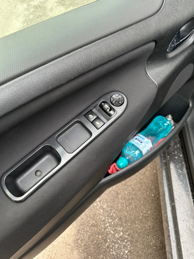Peugeot 207, снимка 14 - Автомобили и джипове - 52263894
