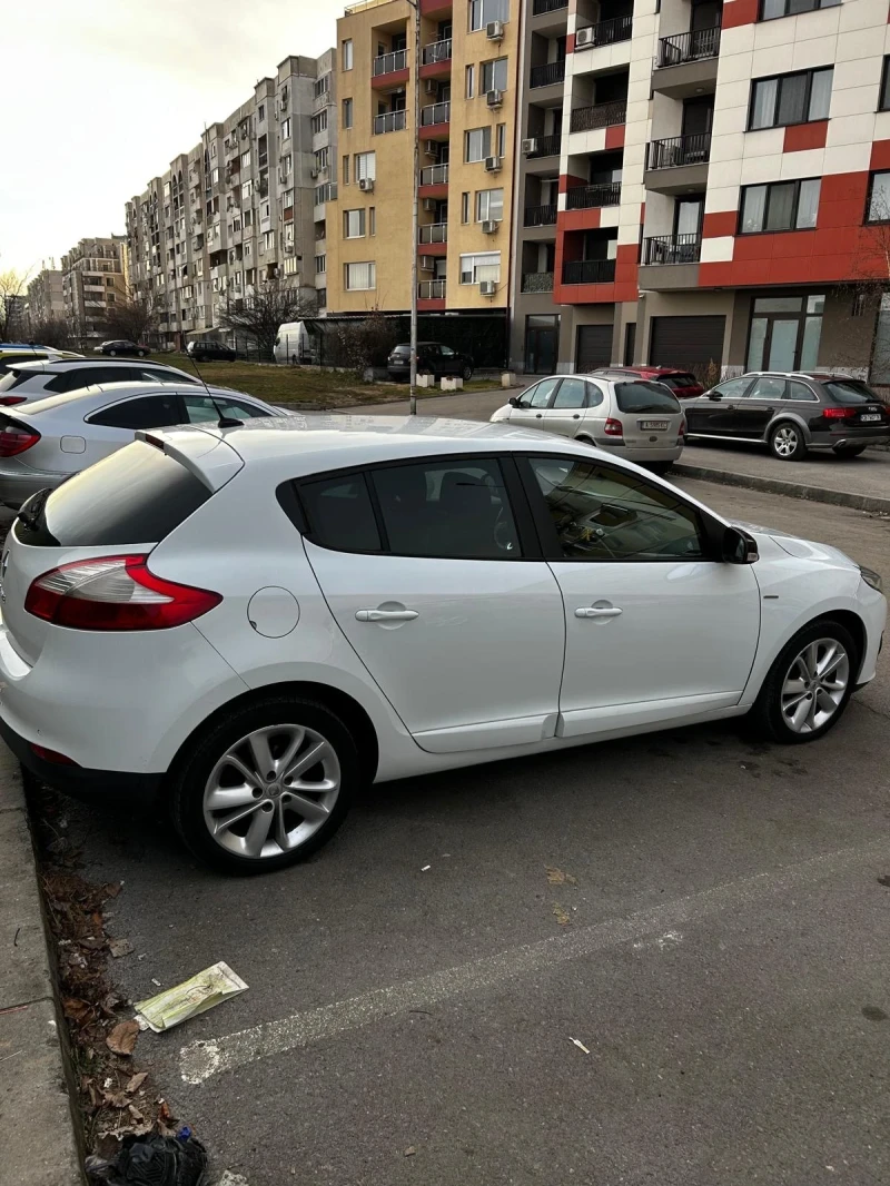 Renault Megane 1.5 DCI, снимка 13 - Автомобили и джипове - 52680803