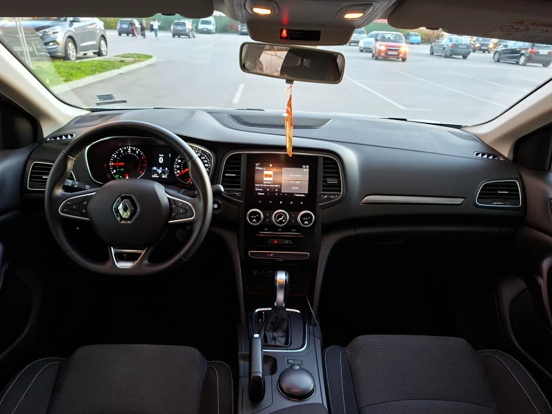 Renault Megane, снимка 12 - Автомобили и джипове - 52712692